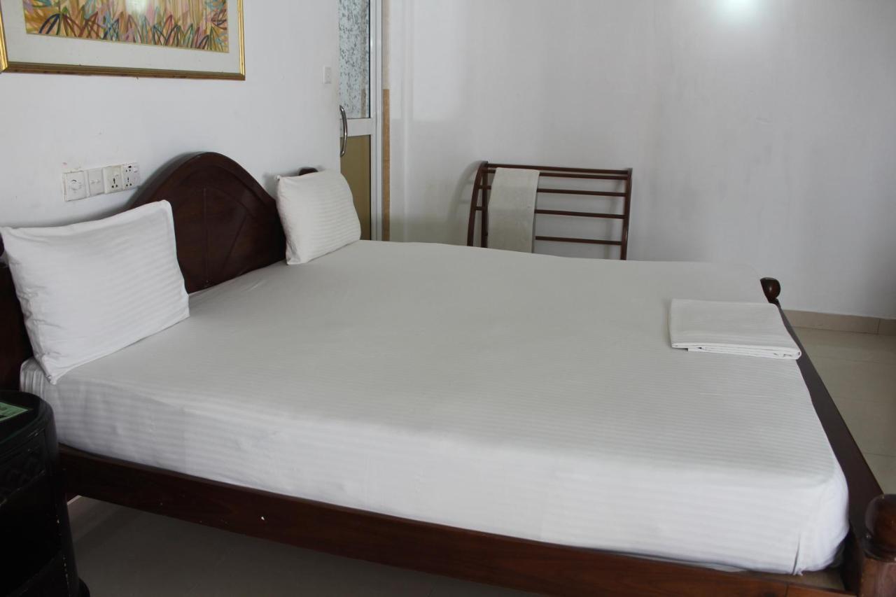 Green Grass Hotel & Restaurant Jaffna Exterior photo